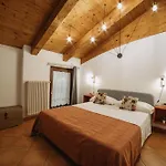 Maison Petit Rouge By Hili *